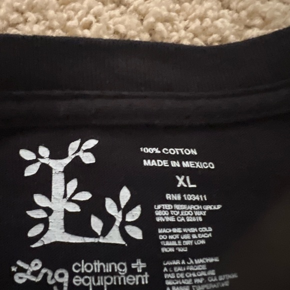 3/$20 - LRG Black and Green panda shirt - Picture 3 of 5